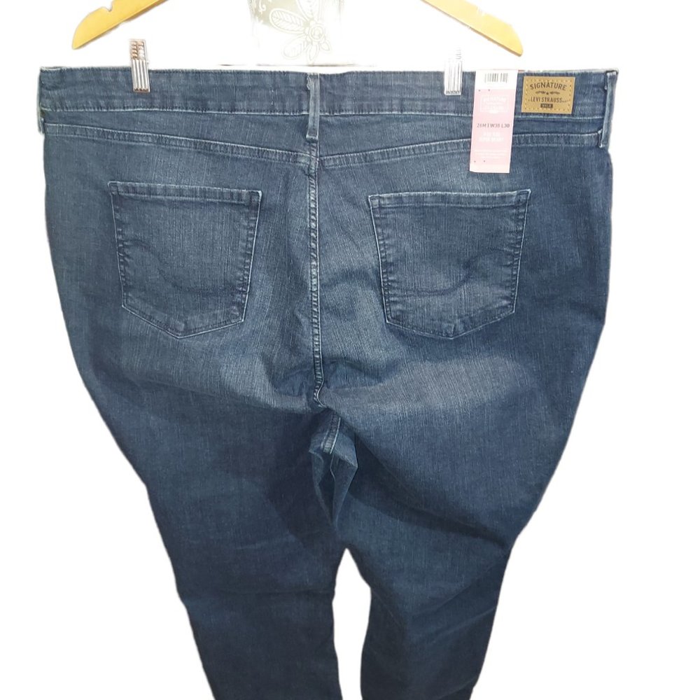 Signature Levi Strauss High Rise Super Skinny Jeans Women's Size 26M NWT - Picture 4 of 6